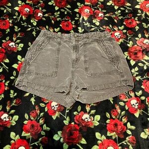 Casual women’s shorts. Never worn, no tag.